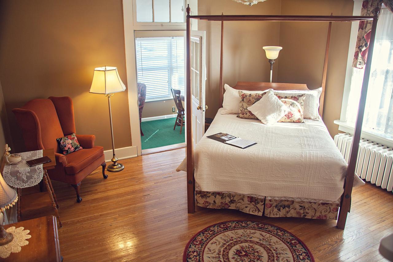 The Carriage Inn Bed And Breakfast Charles Town Zimmer foto
