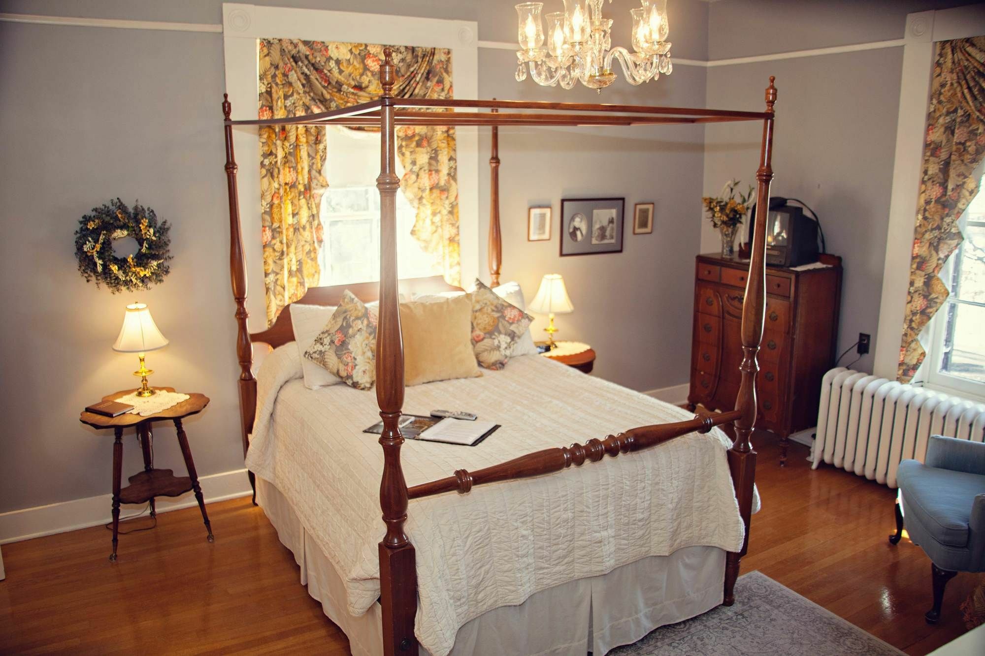 The Carriage Inn Bed And Breakfast Charles Town Exterior foto